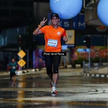 Runner Photo 7761700