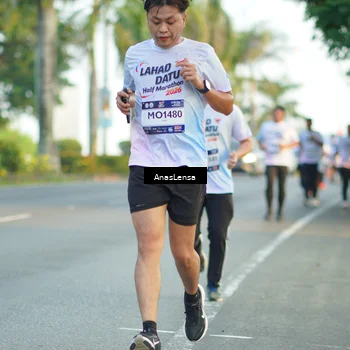 Runner Photo 7761712
