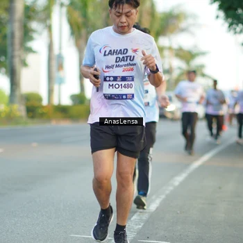 Runner Photo 7761717