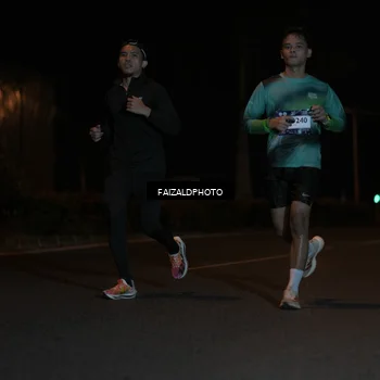 Runner Photo 7761718