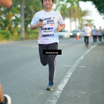 Runner Photo 7761730