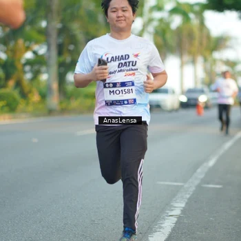 Runner Photo 7761731