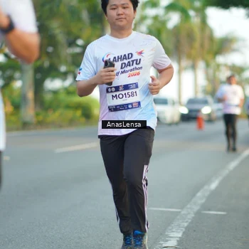 Runner Photo 7761738