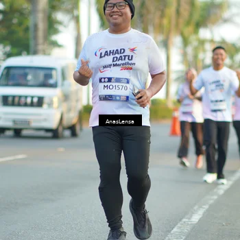 Runner Photo 7761750