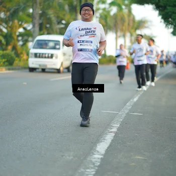 Runner Photo 7761766