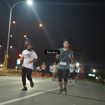 Runner Photo 7761774