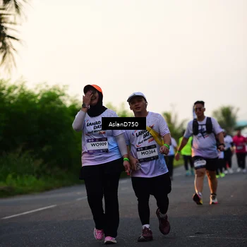 Runner Photo 7761777