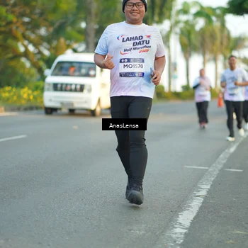 Runner Photo 7761779
