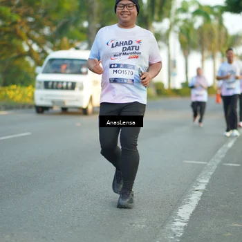 Runner Photo 7761789