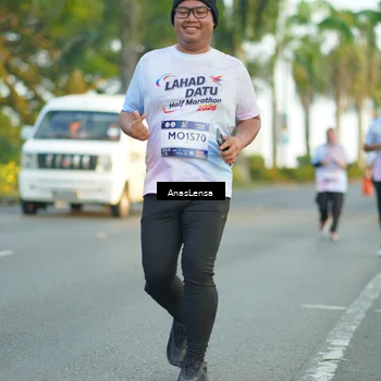 Runner Photo 7761790