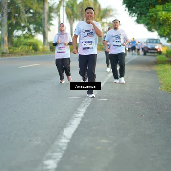 Runner Photo 7761815
