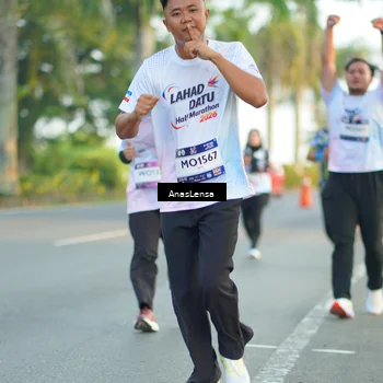 Runner Photo 7761852