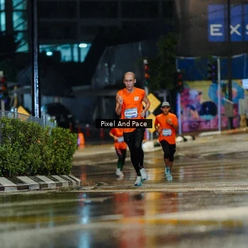 Runner Photo 7761854