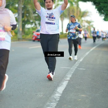 Runner Photo 7761855
