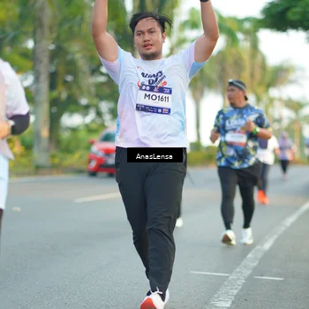Runner Photo 7761861