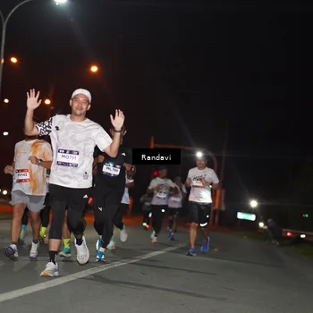 Runner Photo 7761864