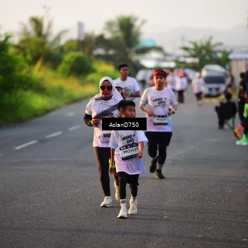 Runner Photo 7761888