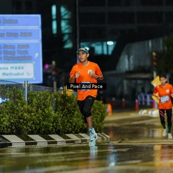 Runner Photo 7761919