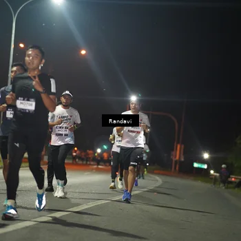 Runner Photo 7761957