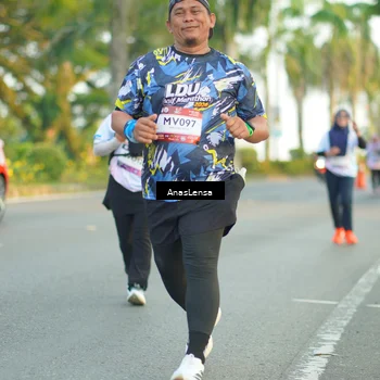 Runner Photo 7761965