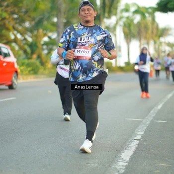 Runner Photo 7761967