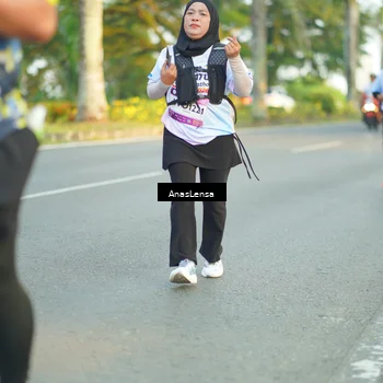 Runner Photo 7761981