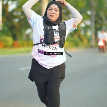 Runner Photo 7761985