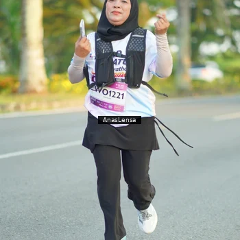 Runner Photo 7761987