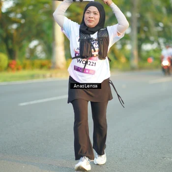 Runner Photo 7762006