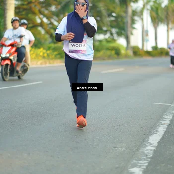 Runner Photo 7762027