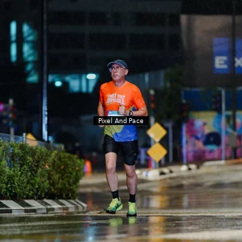 Runner Photo 7762052