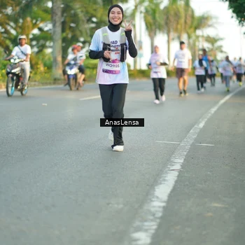 Runner Photo 7762056