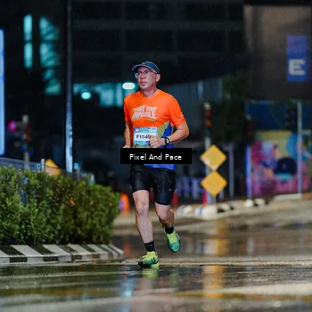 Runner Photo 7762059