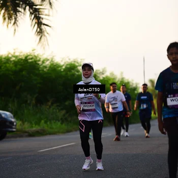Runner Photo 7762071