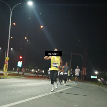 Runner Photo 7762105