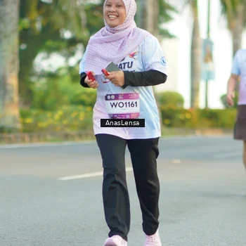 Runner Photo 7762114