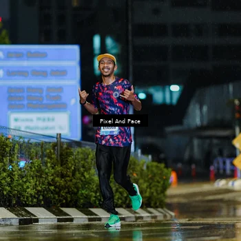 Runner Photo 7762142