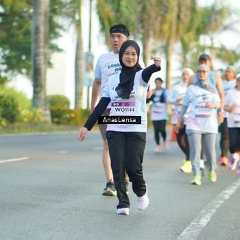 Runner Photo 7762149
