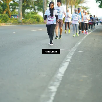 Runner Photo 7762172