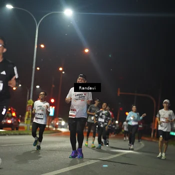 Runner Photo 7762191