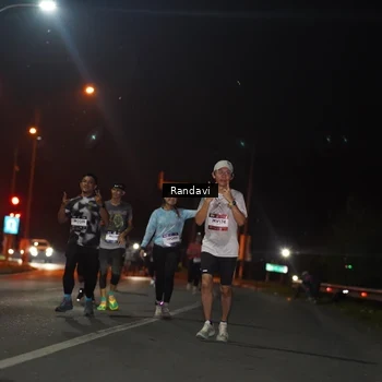Runner Photo 7762211