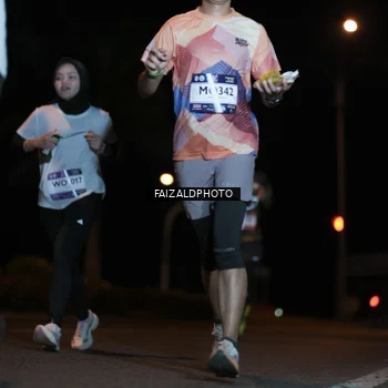 Runner Photo 7762263