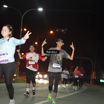 Runner Photo 7762279