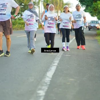 Runner Photo 7762332