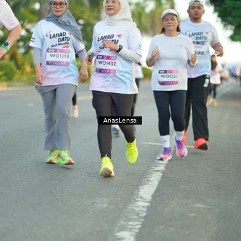 Runner Photo 7762343