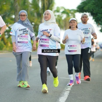 Runner Photo 7762351