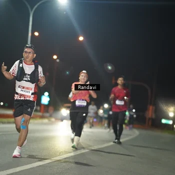 Runner Photo 7762366
