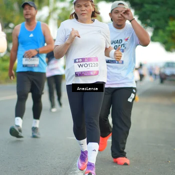Runner Photo 7762374