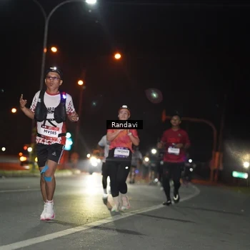 Runner Photo 7762379