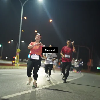 Runner Photo 7762398